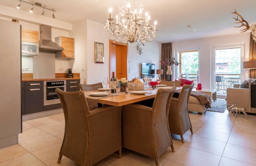 Kaprun Apartment | Stylishly furnished apartment, centrally located in Kaprun