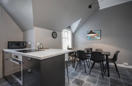 Vesturbær Apartment | Suðurgata - Luxury Dream Apartment