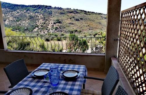 Cuglieri Apartment | SU CRASTU MARINU Apartment 15' from the sea
