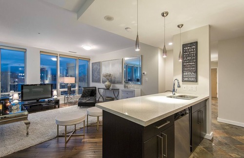 Downtown Vancouver Condo | Sub-penthouse 2br/2ba Central Downtown