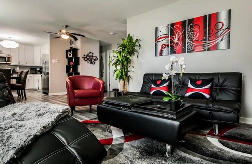 St. Peters House | Suburban Dream 3-Bedroom Home - 18 mins to STL