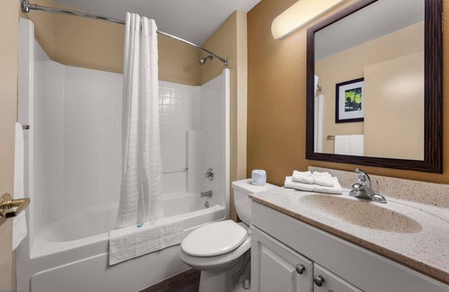 Greater Greenspoint Hotel | Suburban Studios Houston North I-45