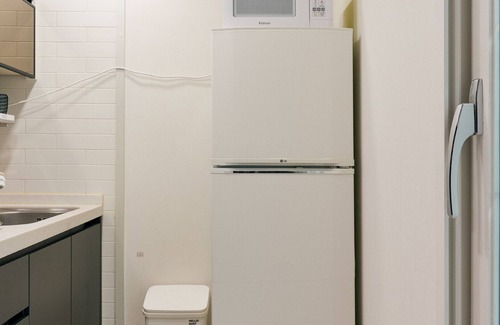 Hwagok-dong Villa | [Subway 3min] Spacious Villa w/Living Room & Bed Room Close to Hongdae