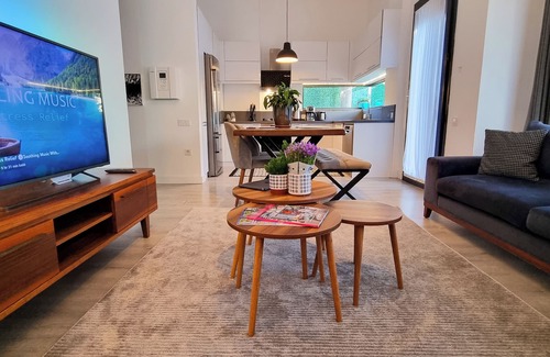 Karabag House | Suelo Flat Villa for Family