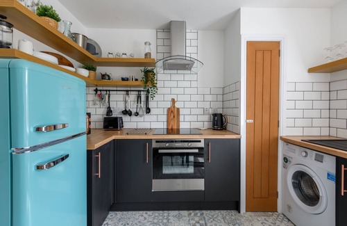 Abergavenny Apartment | Sugar Loaf Loft, Abergavenny Town Centre