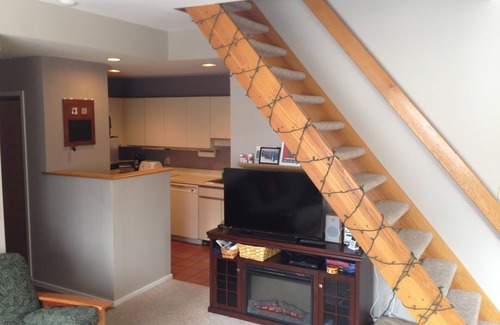 Warren Condo | Sugarbush Ski Condo - Walk to the lift! 2 Bedroom, 2 Bath.