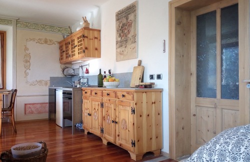 Premadio Apartment | Suggestive frescoed apartment in the Bormio-Bagni Vecchi area