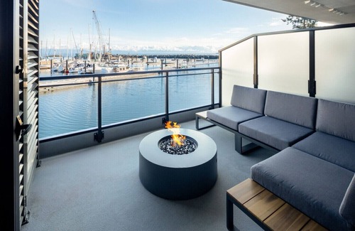 Regional District of Nanaimo Apartment | Suite 108 - One-Bedroom Oceanview King Suite