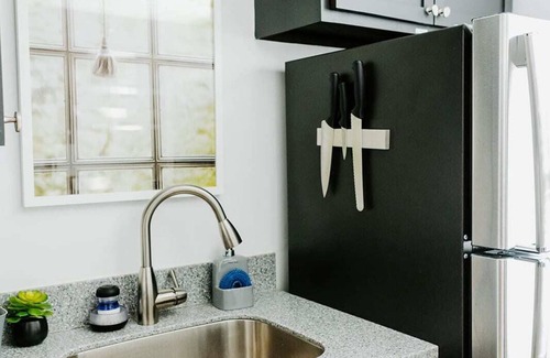 Edgehill Apartment | Suite 109: Luxe Music Row Stay, Walk to Gulch!