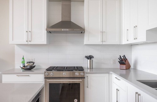 Regional District of Nanaimo Condo | Suite 112 · Suite #112: Contemporary Oceanfront Accommodation