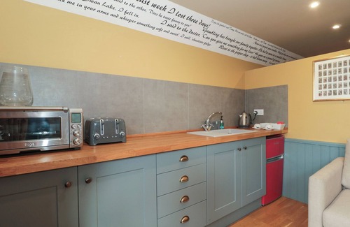 Stroud Cottage | Suite 2