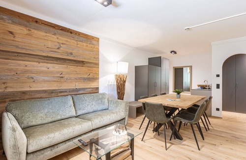 Vorderglemm Apartment | Suite 2 SZ IR-Sauna&Wellnessbereich by Interhome