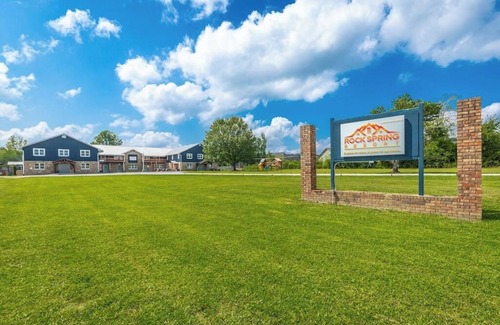 Rock Spring Apartment | Suite 213 - Sunshine at Rock Spring Resort