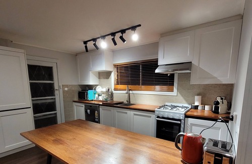 Sawmill Settlement House | Suite A with indoor fireplace close to MT Buller