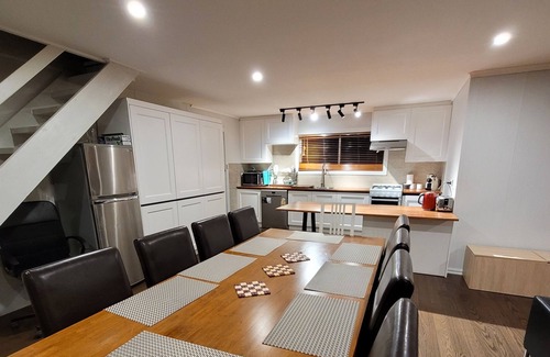 Sawmill Settlement House | Suite A with indoor fireplace close to MT Buller