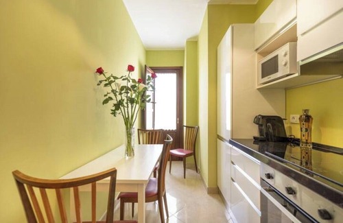 Pachino Condo | Suite apartment with period furnishings - Beatrice