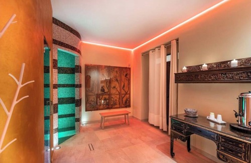 Pachino Condo | Suite apartment with period furnishings - Beatrice