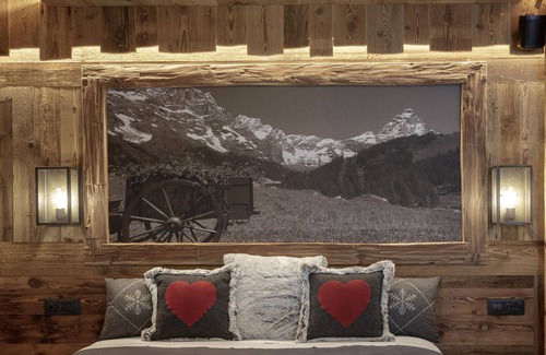 Cervinia Apartment | Suite Appartment walking distance slopes and center with wellness area