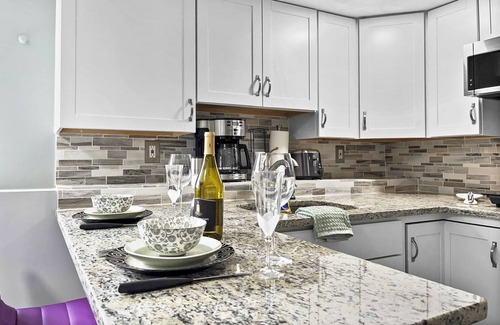 Chelsea Condo | Suite at House of L: near Boston, Hospitals, Encore Casino, Walk to Bus, Fast WiFi, Driveway