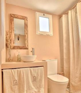 Llombai Apartment | Suite con Jacuzzi en la montaña.