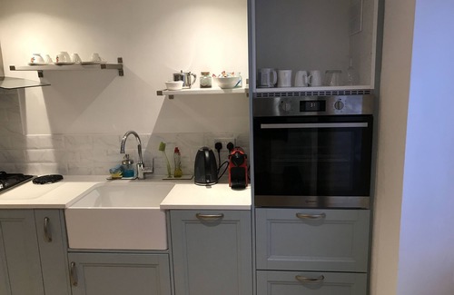 Bath Apartment | Suite-Connected-Private-Bathroom-City-ViewTopFlat1