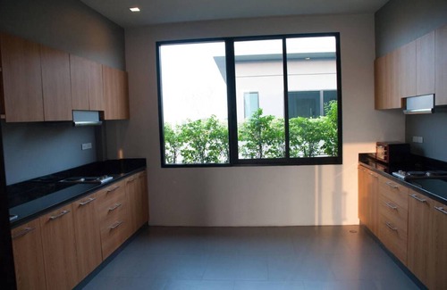 Maha Phruttharam Apartment | Suite Deluxe (45 sqm) Bangkok
