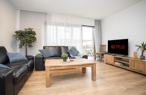 Winterberg Apartment | Suite Deluxe for 5 - 2 Bedrooms - Free Private Parking - 5 Min to Slopes - Terrace