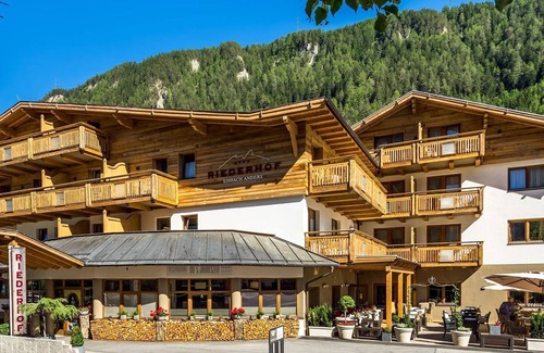 Ried im Oberinntal House | Suite Erde - Hotel Riederhof Gmbh & Co KG
