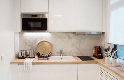 Saint-Thomas-d'Aquin Apartment | SUITE GIDE : au cœur de la Rive Gauche, neuf, design, 2/4 personnes