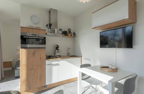 Sint Maartensvlotbrug Apartment | Suite in Schoorl near Schoorlse Duinen