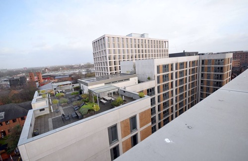 Northern Quarter Apartment | Suite Life: 2-Bed, 1-Bath Top-Floor in New Cross