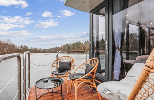 Boissise-le-Roi Boat Rental | Suite panoramique pour amoureux - L'Ambroselli