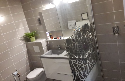 Neudorf Ouest Bed & Breakfast | Suite Place de l'Etoile
