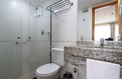 Barra da Tijuca Bed & Breakfast | Suite, pool and gym | BPremium T1 1208.4