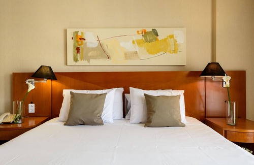 Barra da Tijuca Bed & Breakfast | Suite, pool and gym | BPremium T1 1208.4
