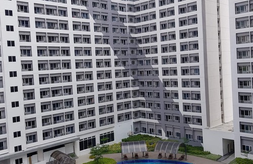Ususan Condo | Suite Pool View with Balcony