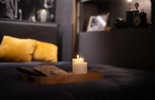Issoudun Villa | Suite Prohibition - Love & atypique room sauna & spa