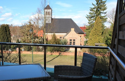 Bad Saarow Apartment | Suite with terrace and view of the church, lake access - Ferienhof Löschebrand