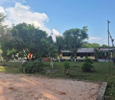 Iranduba House | Suites para casais com area nativa