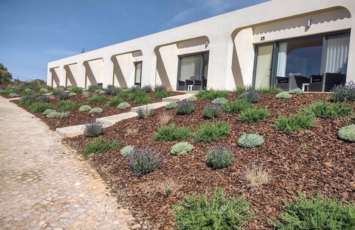 Moncarapacho e Fuseta House | Suites Sunny Hill for a wonderful, carefree vacation in the Algarve