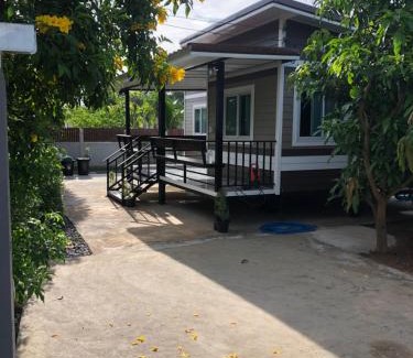 Si Bun Rueang House | Sukanya Guesthouse