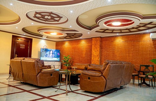 Ngaliema Hotel | Sultani River