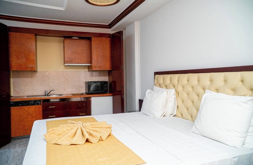 Ngaliema Hotel | Sultani River