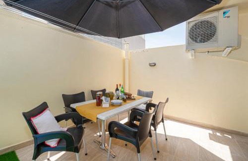 Mellieha Apartment | Summer Breeze 3 Bedroom Family Maisonette with sunny terrace in Mellieha - by Getawaysmalta