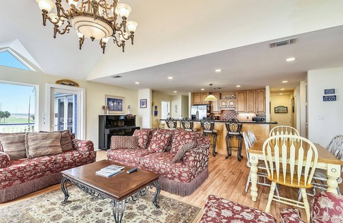 Hershey Beach Cottage | Summer Breeze