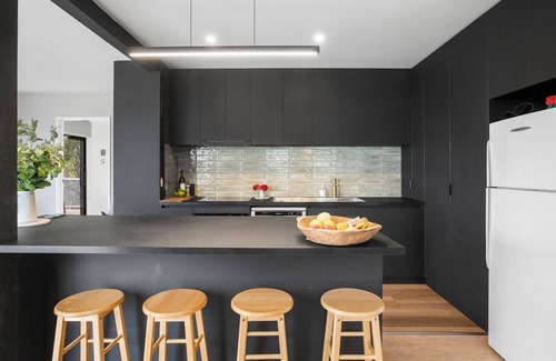 Lorne House | Summer By The Bay - Ocean Views