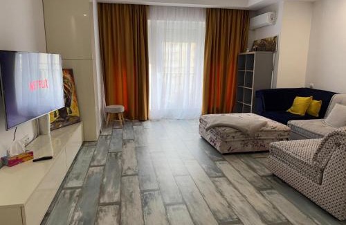 Stefanestii de Jos Apartment | Summer cosmopolis