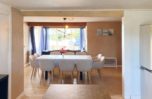 Maribo House | Summer cottage tucked away in coastal area
