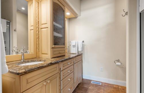 Rapid City Bed & Breakfast | Summer Creek Inn