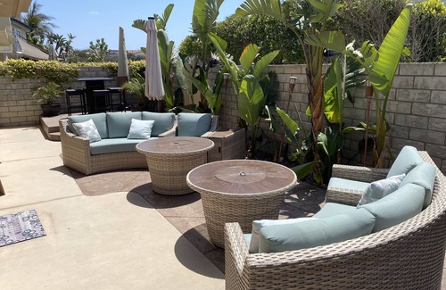 Oxnard Shores House | SUMMER FUN BEACH GETAWAY RETREAT - VINTAGE - NOSTALGIC SURF DECOR & OUTDOOR LIFE